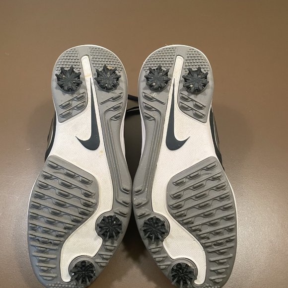NIke Golf Shoes - Picture 3 of 4